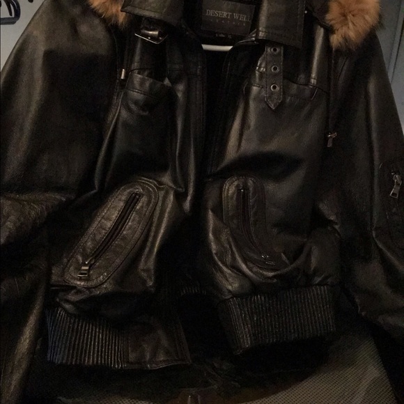 Women’s Leather Short Jacket - Picture 5 of 8